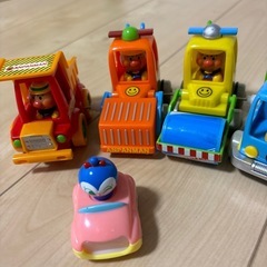 アンパンマン　ネジ　車の画像