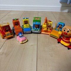 アンパンマン　ネジ　車