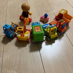 アンパンマン　ネジ　車の画像