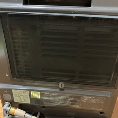 ガスファンヒーター
