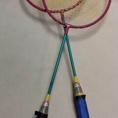 バドミントンラケット ＆ シャトル セット