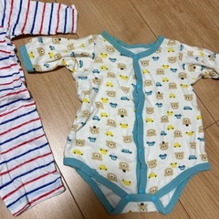 男の子ベビー ロンパースの画像