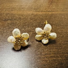 【美品】ピカケ　イヤリング　ブライダル向け
