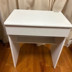 お話し中⭐︎机  デスク コンパクト 白の画像