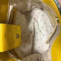 GUESSカバンの画像