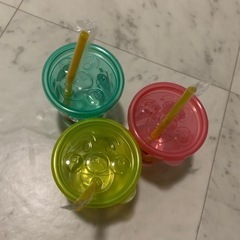 《新品未使用》プラスチックのアンパンマンドリンク入れの画像