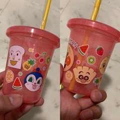 《新品未使用》プラスチックのアンパンマンドリンク入れの画像