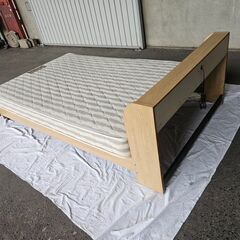 セミダブルベット　フランスベット　マット付き　枠浮きあります　目立つ汚れありません　ベット　ek-582ged3の画像