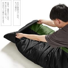 寝袋 シュラフ SEWEI 封筒型 保温 耐寒【足元に二重保温・防水】オールシーズン 1.8Kg 1.4Kg1.0Kg コンパクト 軽量 簡単収納 軽量 中綿 登山 車中泊 防災用 アウトドア キャンプ登山 丸洗い可能 春夏秋冬の使用可能 収納袋付きの画像
