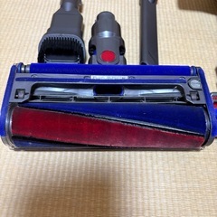 dyson v8 fluffy バッテリー切れ ジャンク扱い 掃除機の画像