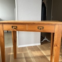 Lloyd’s Antiques ヨーロッパヴィンテージ デスク　ドレッサーの画像