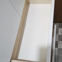元値の半額以下で譲ります【新中古】薄型ランドリーチェスト棚の画像