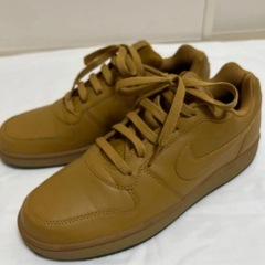 【新品】NIKE スニーカー