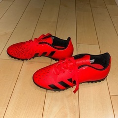 アディダス　サッカートレーニングシューズの画像