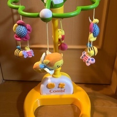 コンビ　Combi 森のすやすやメリー 赤ちゃん　知育玩具