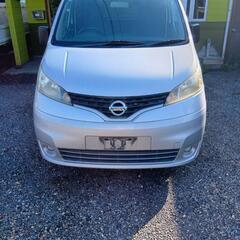 Nissan NV200 シルバー