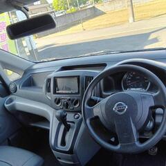 Nissan NV200 シルバーの画像