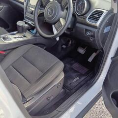 Jeep グランドチェロキー ホワイトの画像