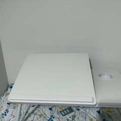 テーブル