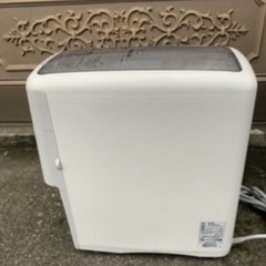 象印/ZOJIRUSHI 家庭用精米機 つきたて風味 (BR-CB05) 5合 圧力精米式の画像