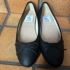 フラットシューズ　24センチ　ブラックの画像