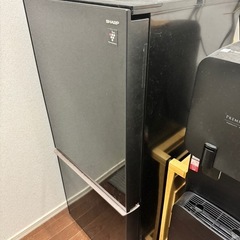 SHARP 冷蔵庫
の画像