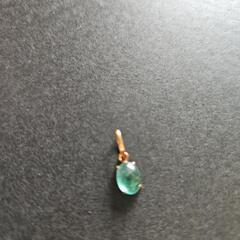エメラルドペンダントトップ値下げします。の画像