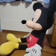 でかいミッキーのぬいぐるみの画像