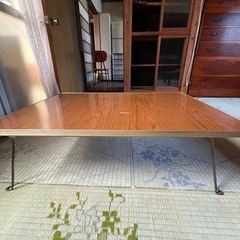 折り畳みテーブル