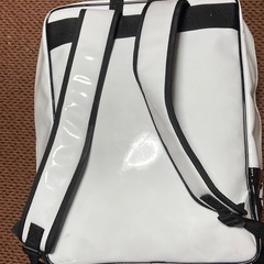 決まりました❗️再値下げ‼️デサント ムーブスポーツ エナメルリュック！通学用におススメ！の画像
