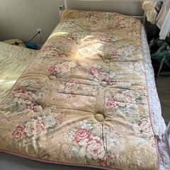 【近日処分予定】シングル敷布団2枚