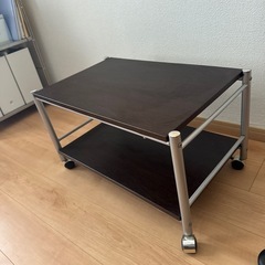 テーブル
