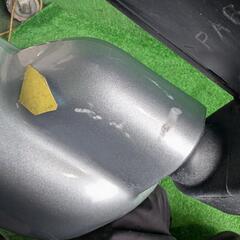 右サイドミラーの画像