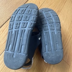 ニューバランス サンダル 19cmの画像