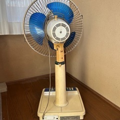 レトロ扇風機の画像