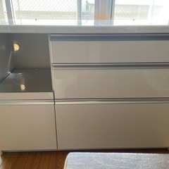 パモウナ　キャビネット、キッチンボード