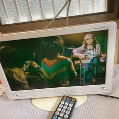 19Vテレビ(リモコン付き)の画像