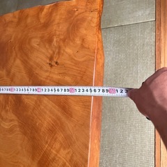 トチの木一枚板テーブル
の画像