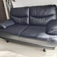2人掛けレザー調ソファ（ブラック）[引取で無料]の画像