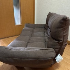2人掛けソファ　ブラウンの画像