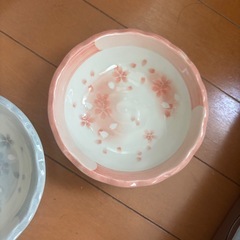 宇野千代さんの小皿4枚の画像