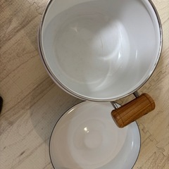 　無料 花柄　昭和レトロ　鍋の画像