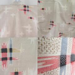 紬 着物 絣模様 砂色ｘ薄赤色ｘ黒色 袷 バチ衿 絹 仕立て上がり着物 身丈156cm 【キモノオフ野々市若松店】の画像