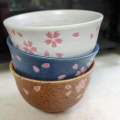 丼ぶり小さめ