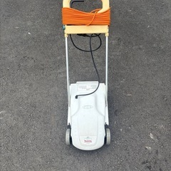 マキタ　MUM236  ロータリー芝刈り機　230mm 集積なし 
