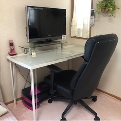 テレビ　パソコンデスク　チェア　ガラス台のセット
