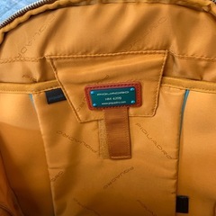 piquadro リュックの画像