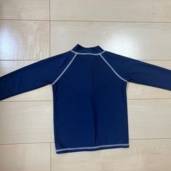 ラッシュガード　サイズ100の画像