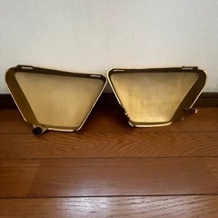 SR400サイドカバー　ワイズギヤ製の画像
