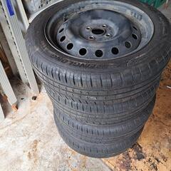 新品未使用スタットレスタイヤと中古タイヤセット175/60R16の画像